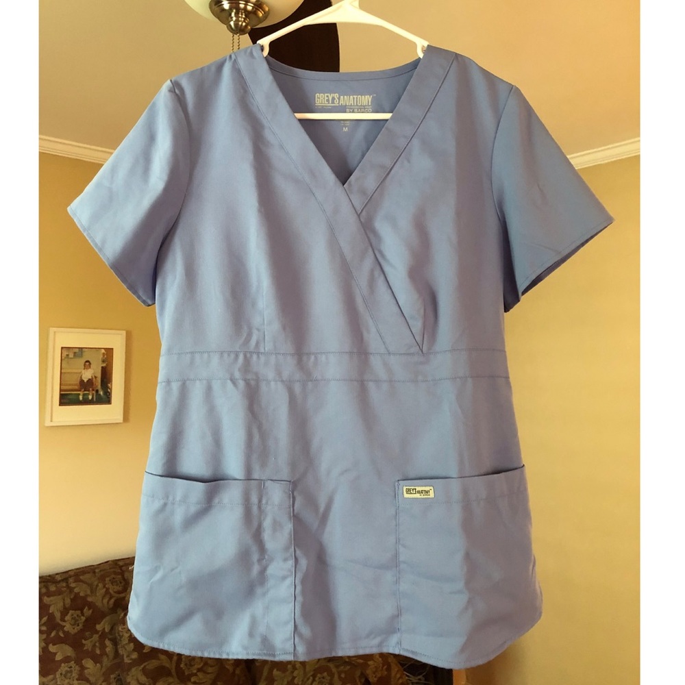 Grey’s Anatomy Scrub Top Size Medium